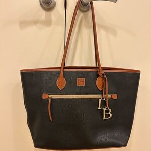 Dooney & Bourke large Pebble Grain black tan leather Tote bag handbag purse